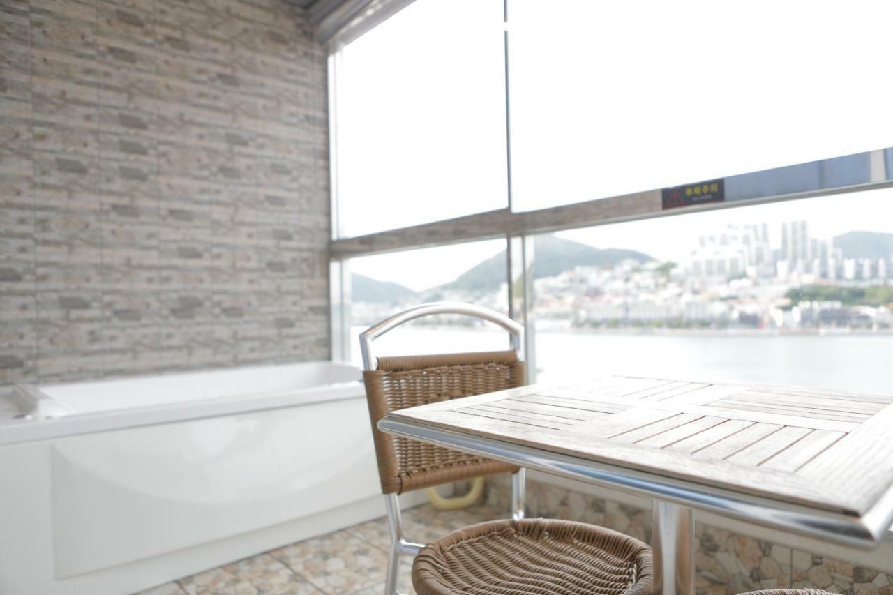 Lium Spa Hostel Yeosu Exterior photo